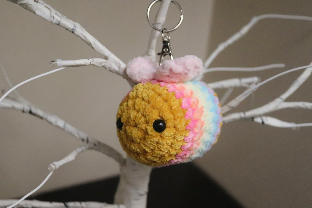 Rainbow bee keyring