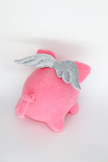 Flying pig plushie -Nothing's impossible - when pigs fly !